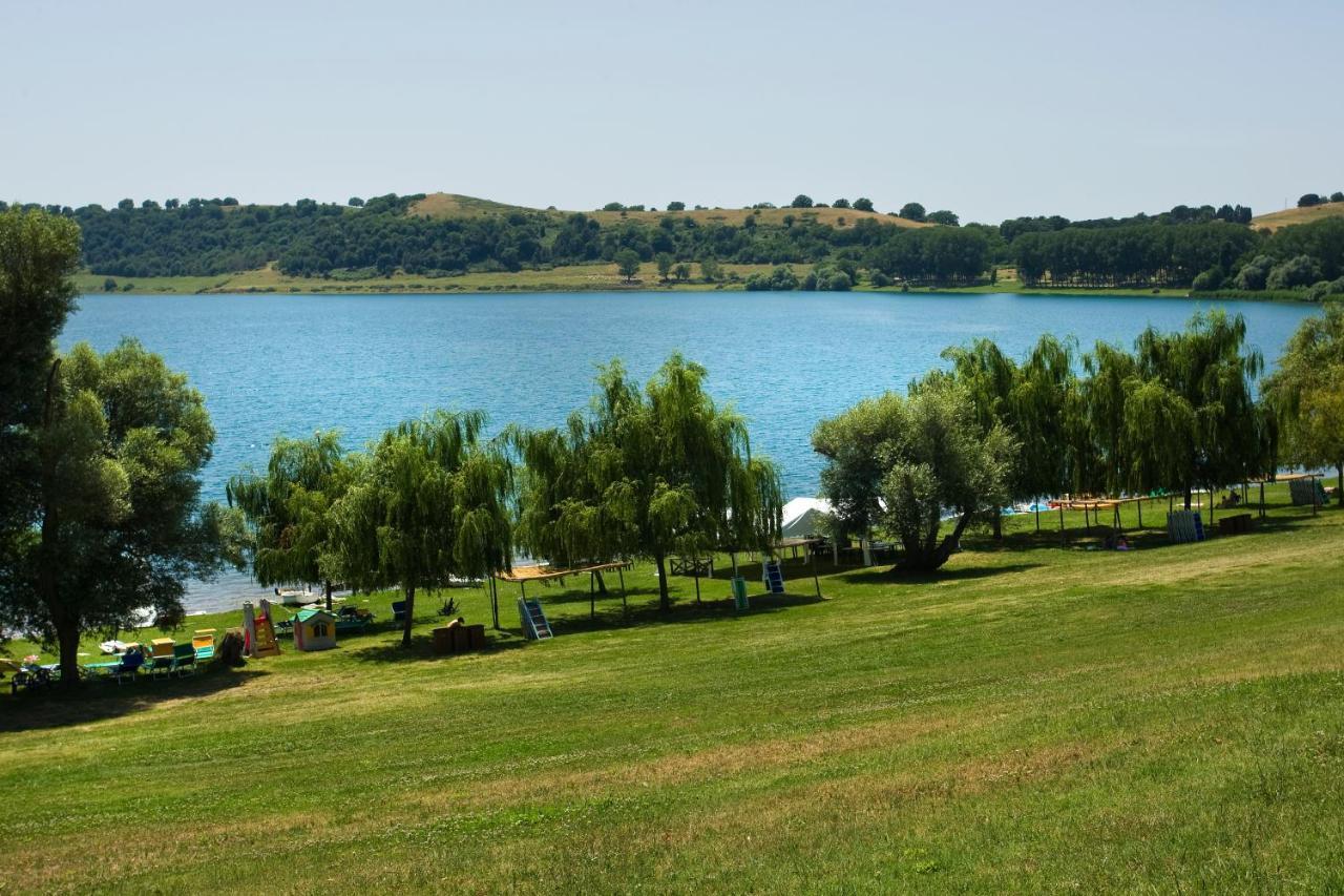 Agriturismo Potrero Grande Sul Lago Di Martignano Con Spiaggia Campagnano Di Roma Buitenkant foto